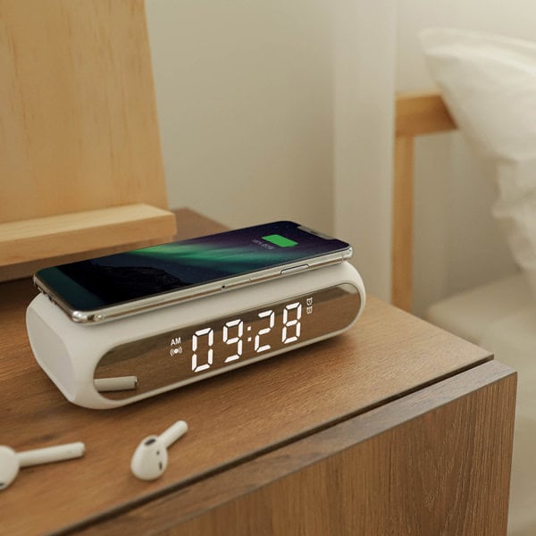 wireless charging slim alarm clock /  無線充電 アラーム時計 韓国