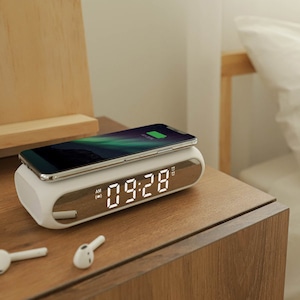 wireless charging slim alarm clock /  無線充電 アラーム時計 韓国