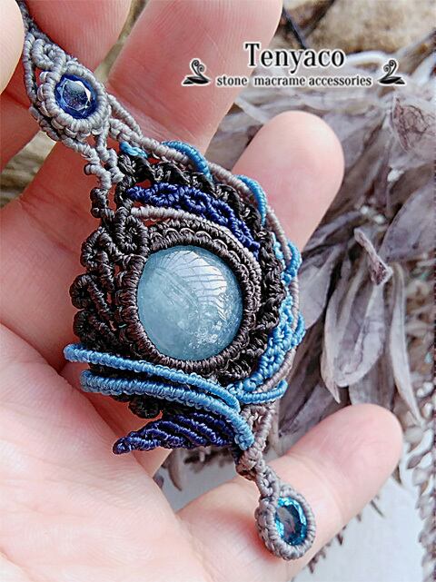 アクアマリン＆カイヤナイトのマクラメ編みネックレス　ペンダント　天然石他 f338bfcdce7921a7747a7b4b78e7d7