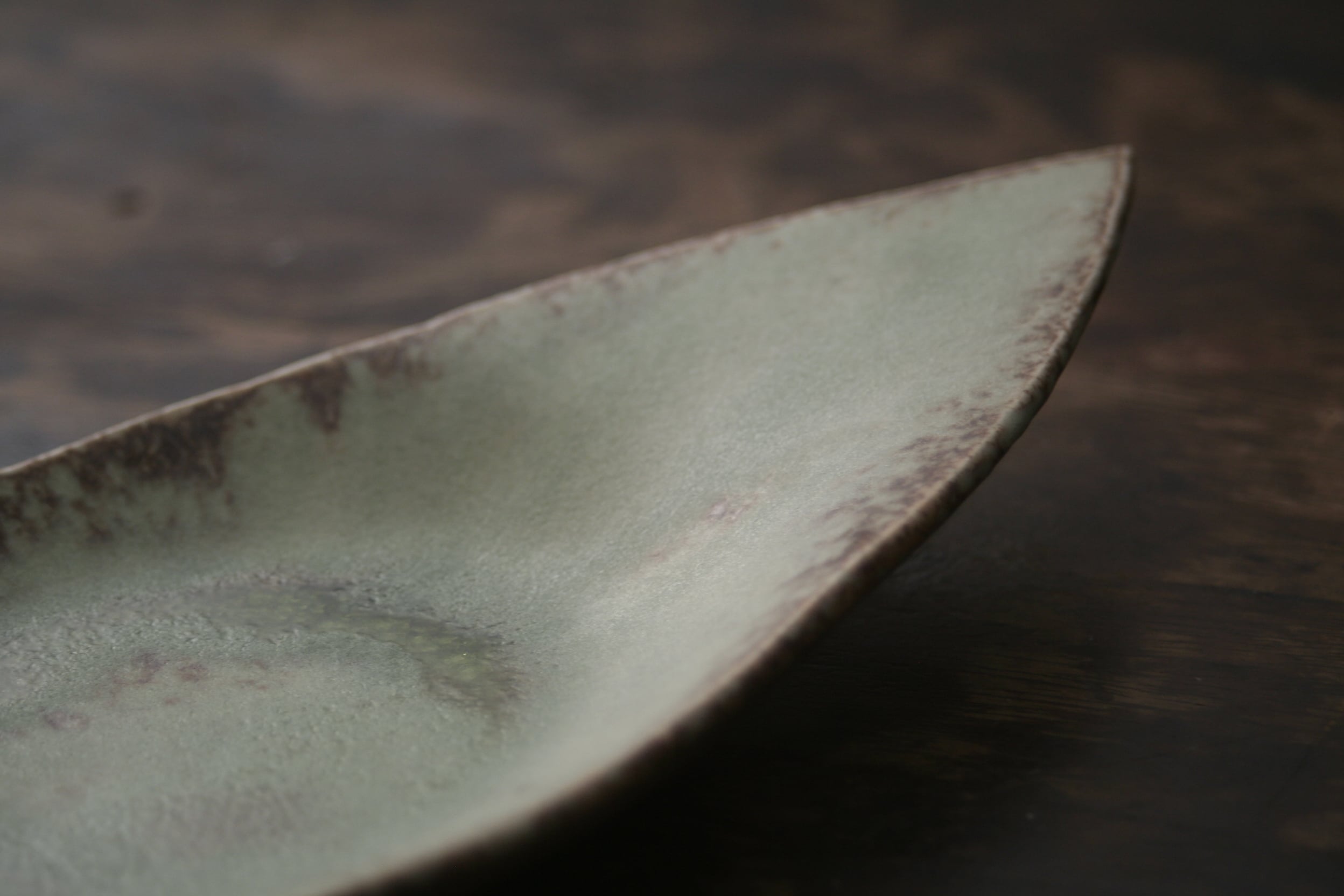 再入荷】 葉皿(幅26 cm)もえぎ | TSUNE;田中恒子の器 オンラインストア