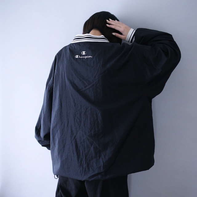 "Champion" monotone coloring over silhouette  nylon pullover