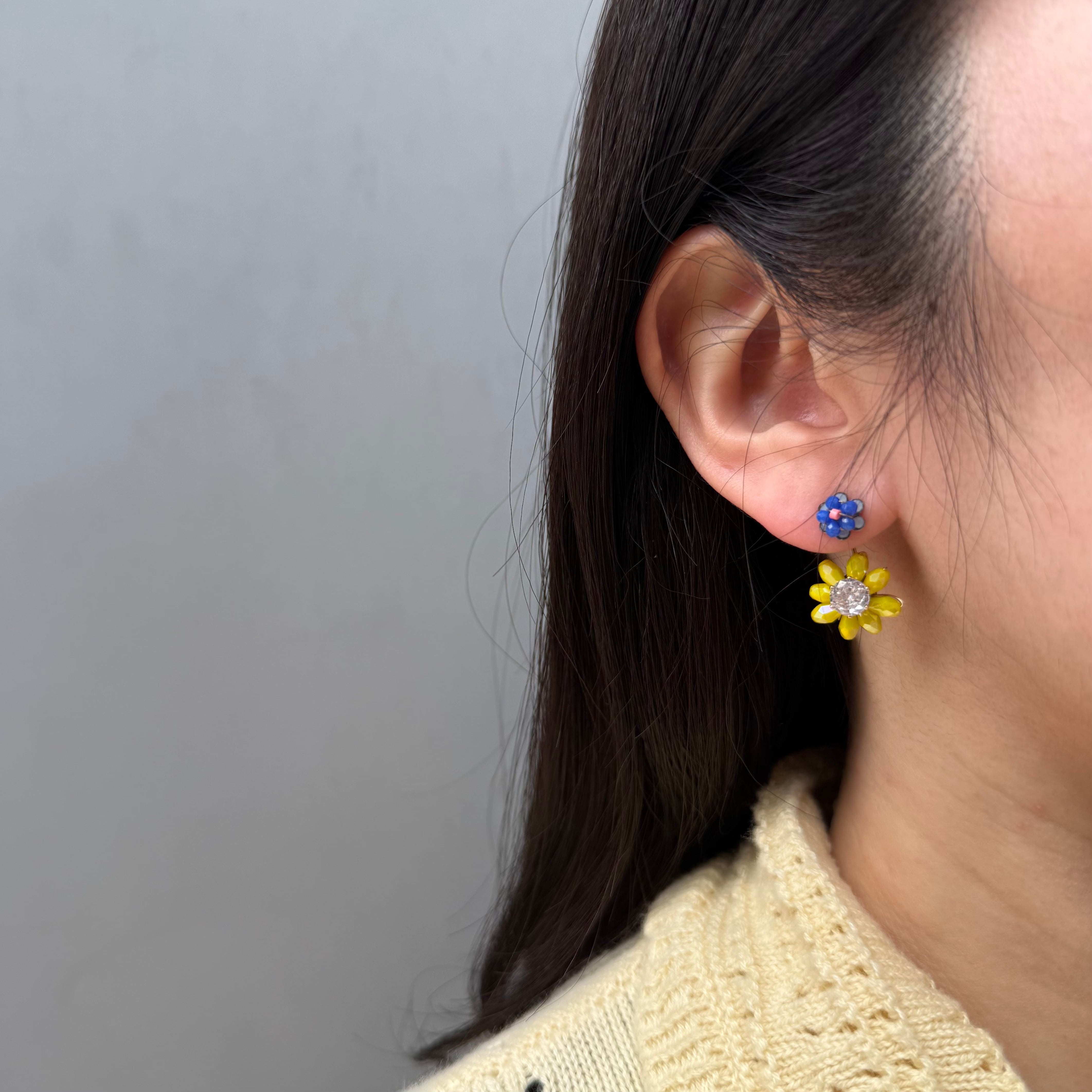P0578 Vitamin flower asymmetry pierce | Bijou Online Store