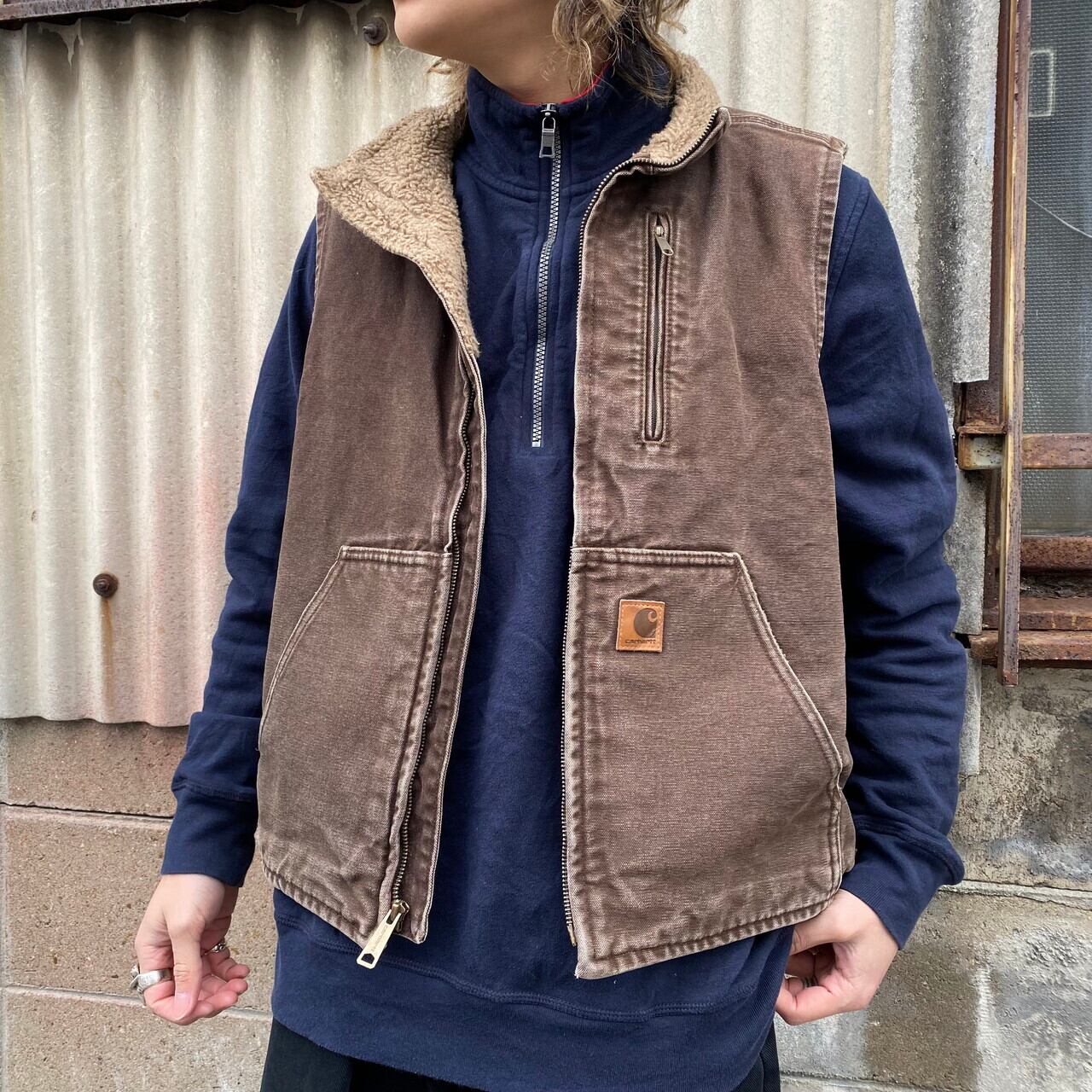 【美品で格安！】carhartt カーハート　M　アウター　ダックベスト