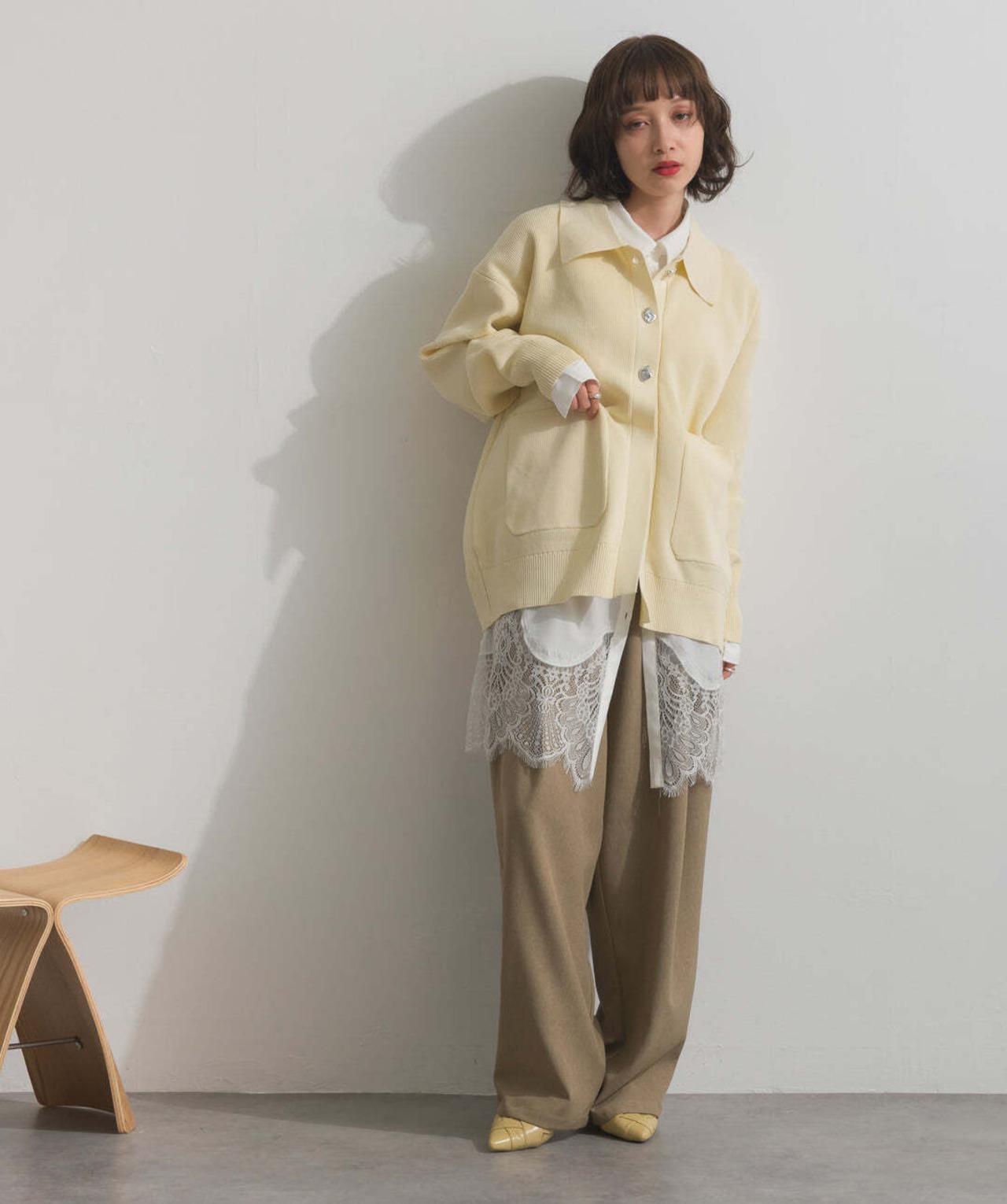 331939Y133 メタルボタン衿付きニットカーディガン ivory