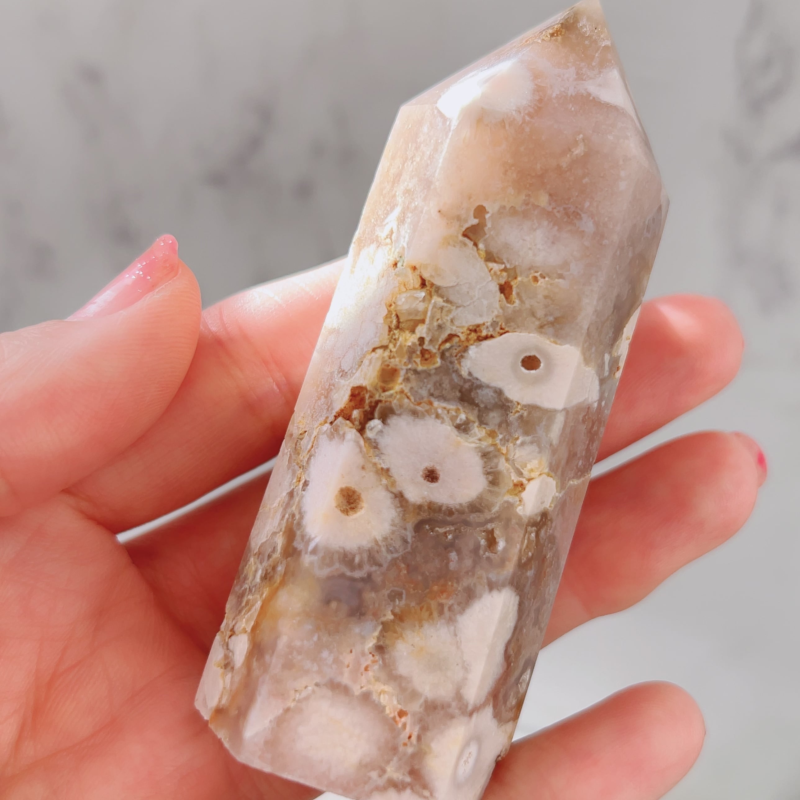 ⭐︎天然石⭐︎タワー⭐︎ポイント⭐︎ピンクアメジストとフラワー