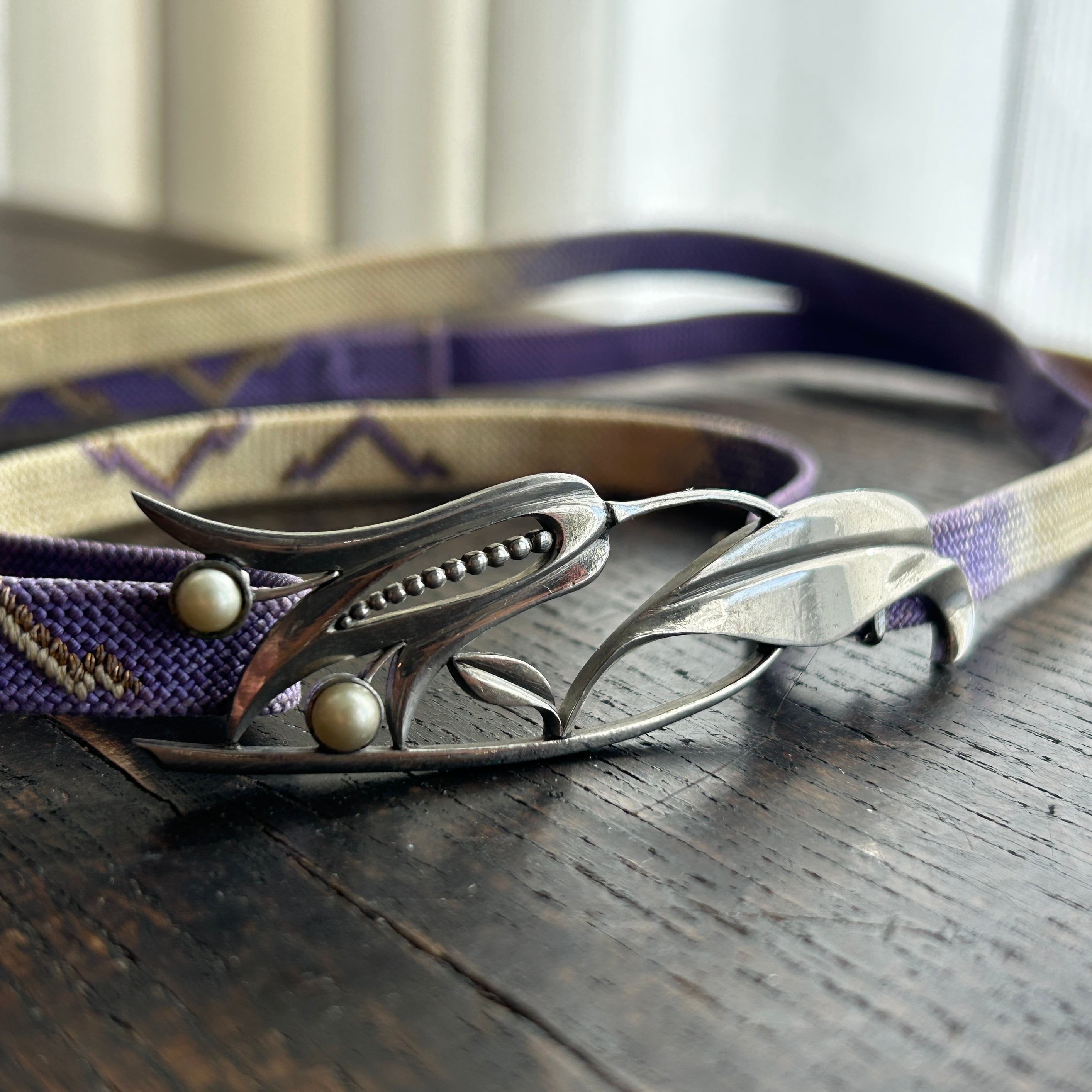 アンティーク　ヌーボーデザイン　花の帯留めとピン