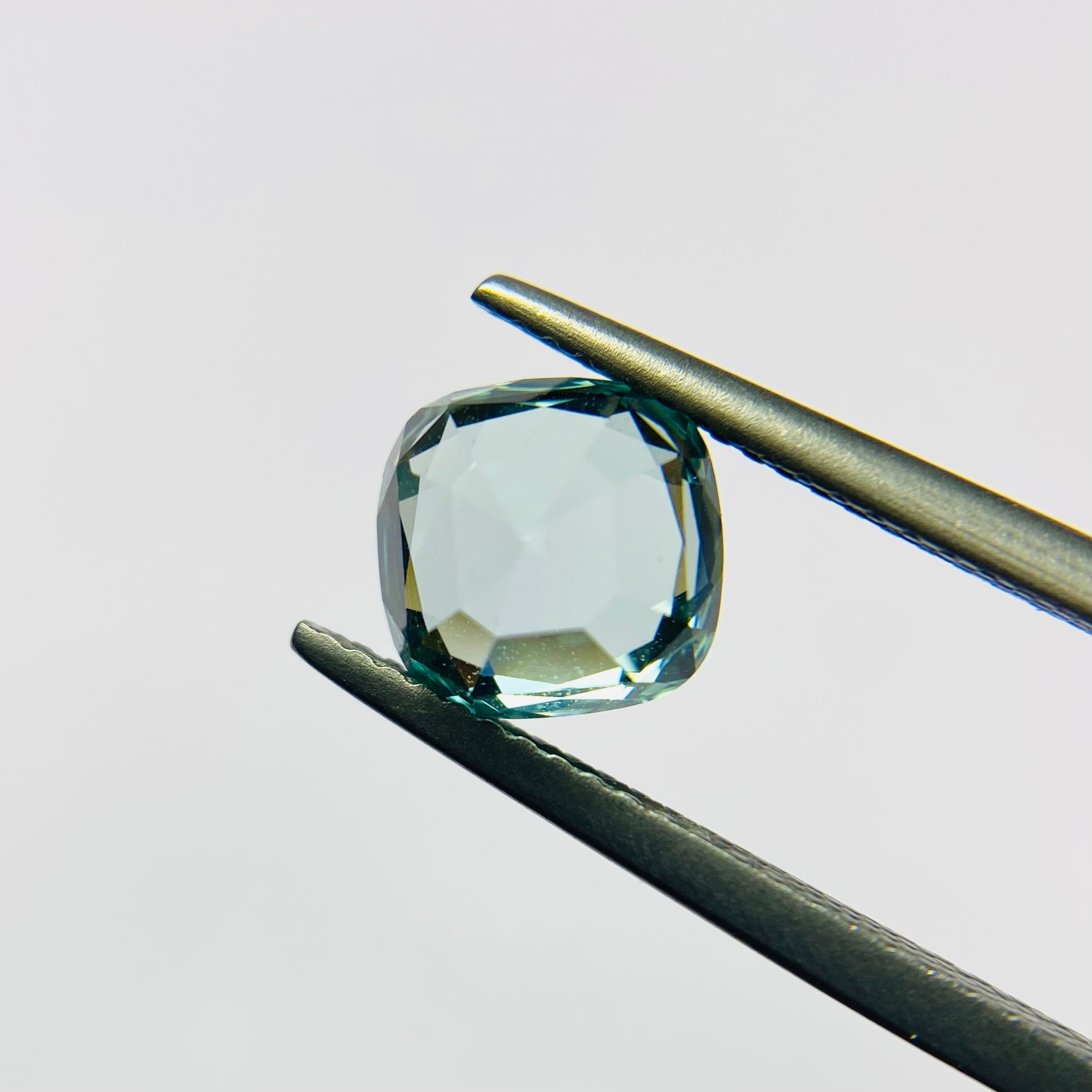 クールなアイスブルートルマリン