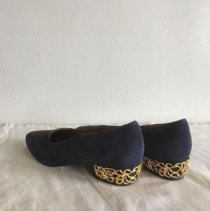 YVES SAINT LAURENT design pumps