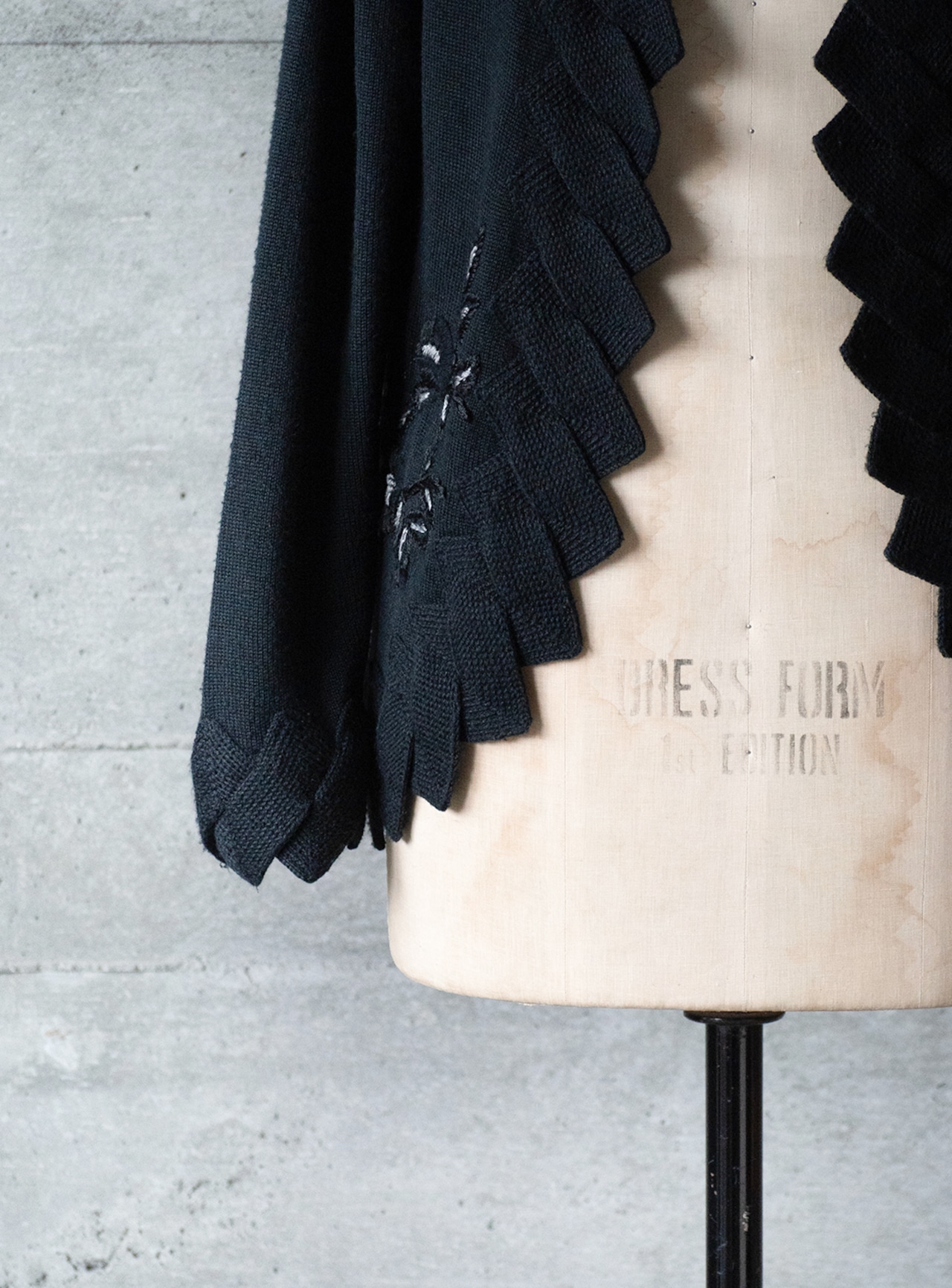 unknown 1980s Jagged hem cardigan