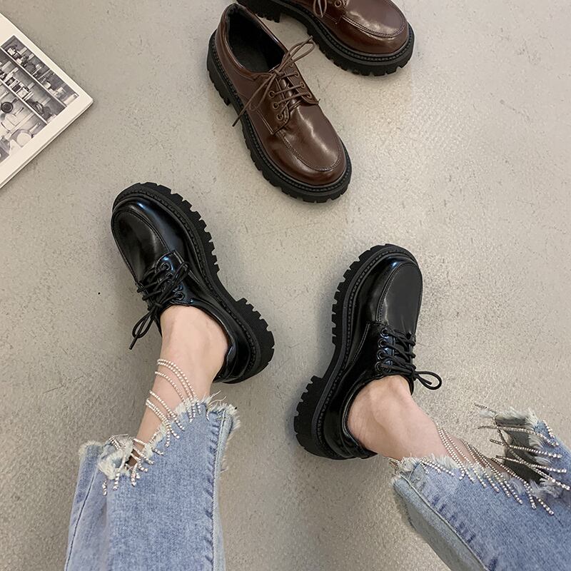 シングルレディーススプリングスタイルスタンダードバックルレザー 靴 シューズ レトロ 春物 ラウンドトー フェイクシューズ88840779557