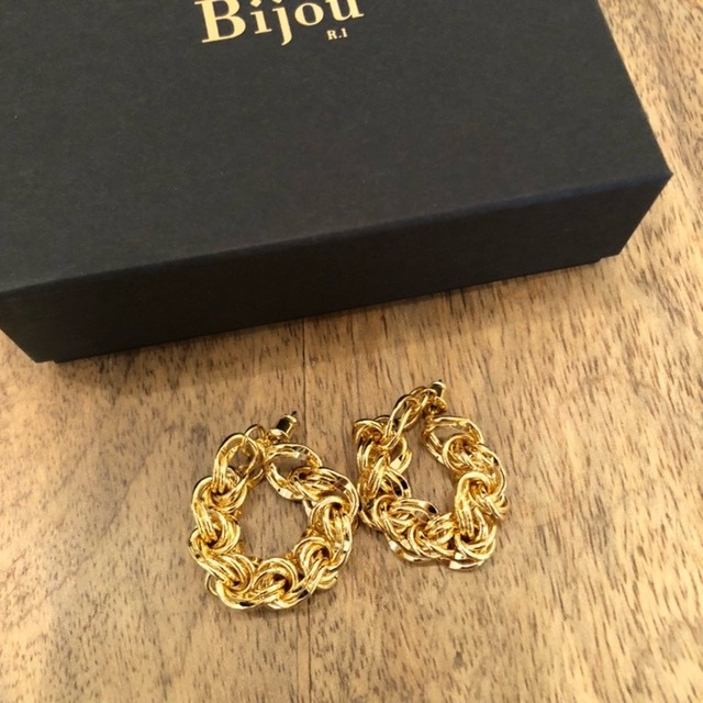 Bijou R.I-Chain Hoop Pierce