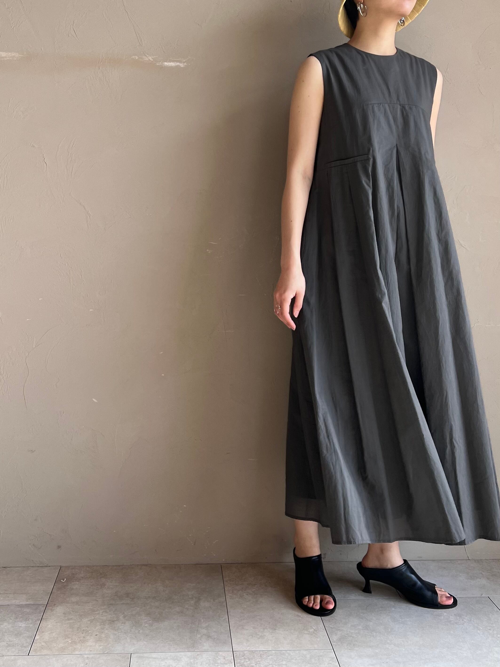 再×14入荷 OMNIGOD ノースリーブ カシュクールワンピース | elecload.com