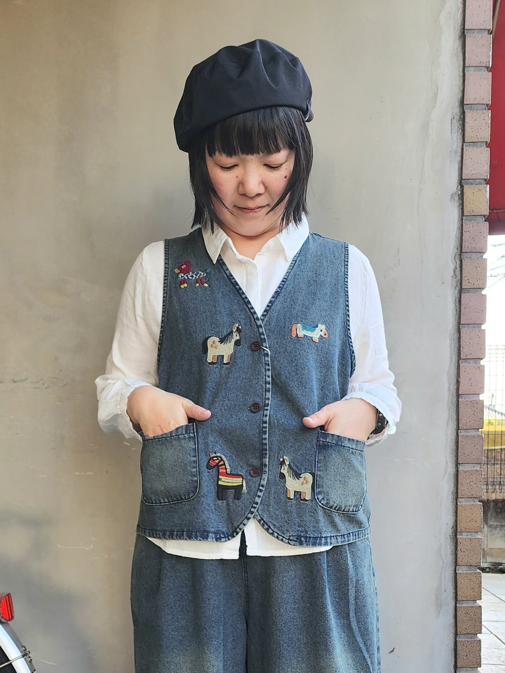色んなお馬さん刺繍のデニムベスト | ワンダフル商会
