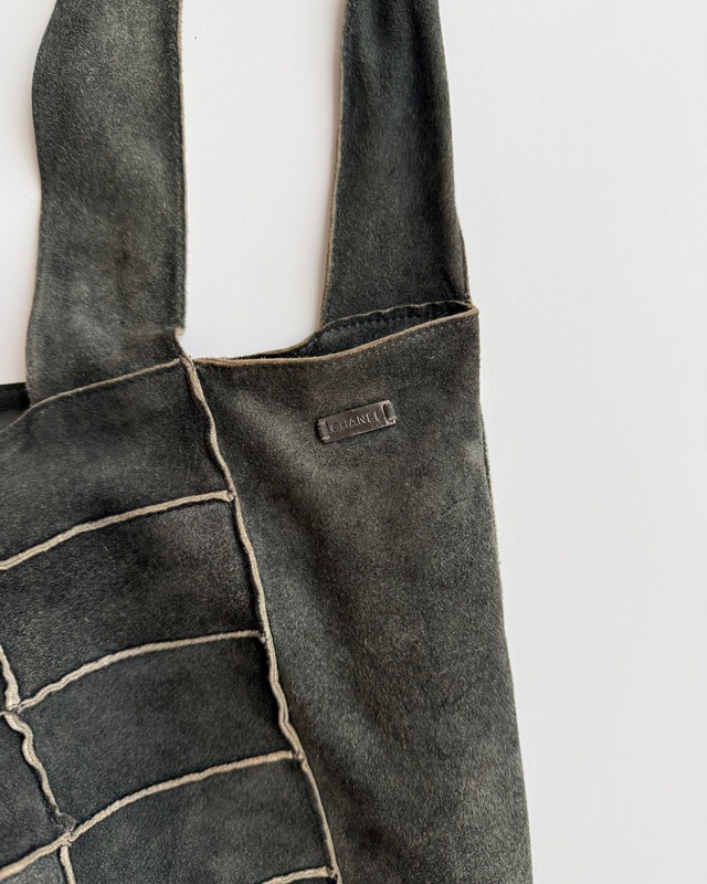 FW1999 CHANEL LEATHER CHOCO BAR SHOULDER BAG