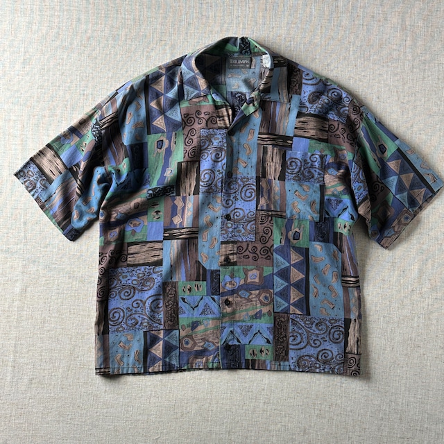 90's TRIUMPH OF CALIFORNIA Rayon Blend Open Collar Shirt USA Made Unisex M