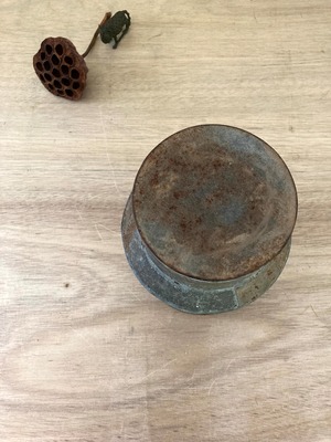 小ぶりのブリキミルク缶　(古道具)