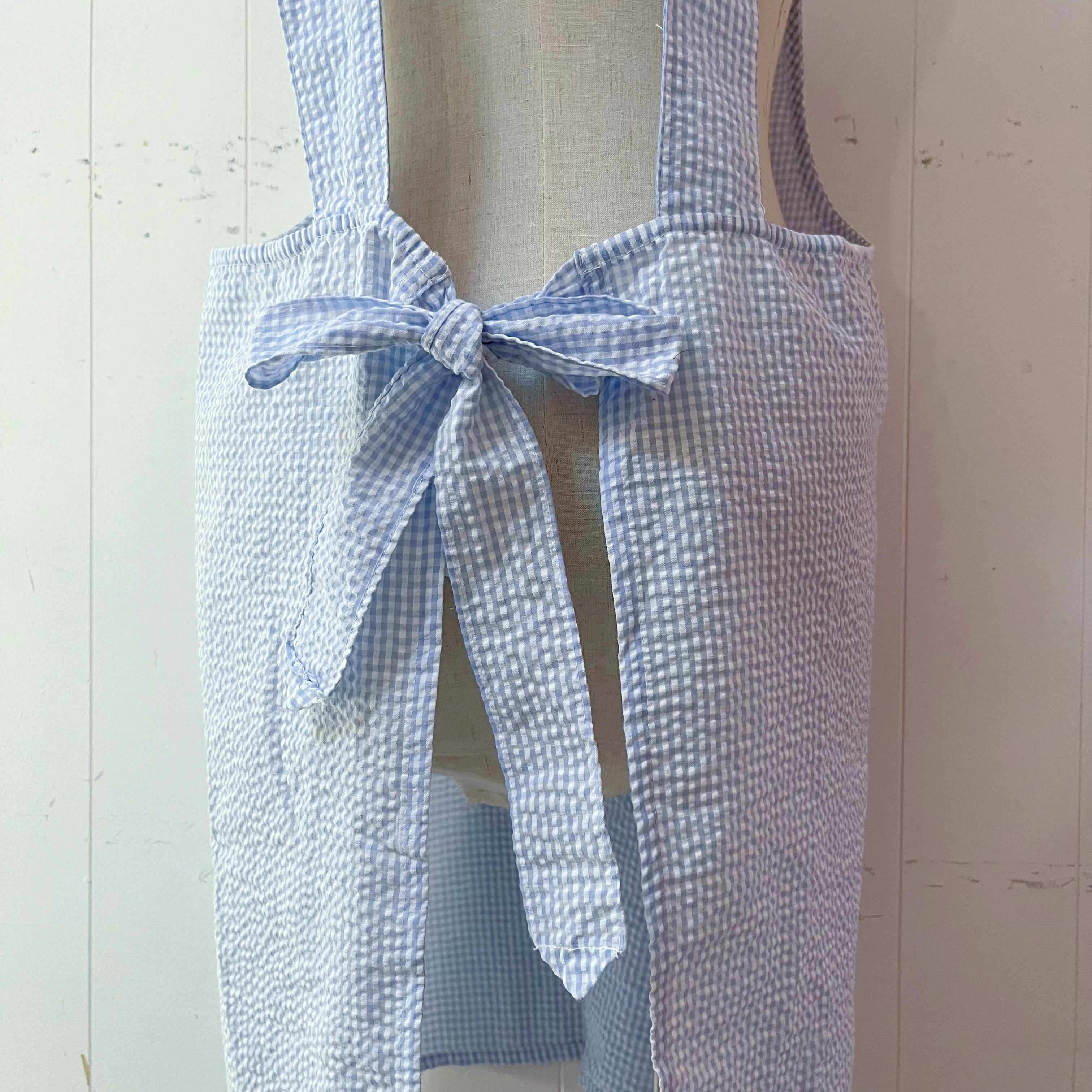 dog wappen gingham seersucker apron