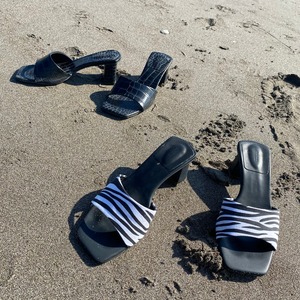 【Belle】mule pumps / zebra