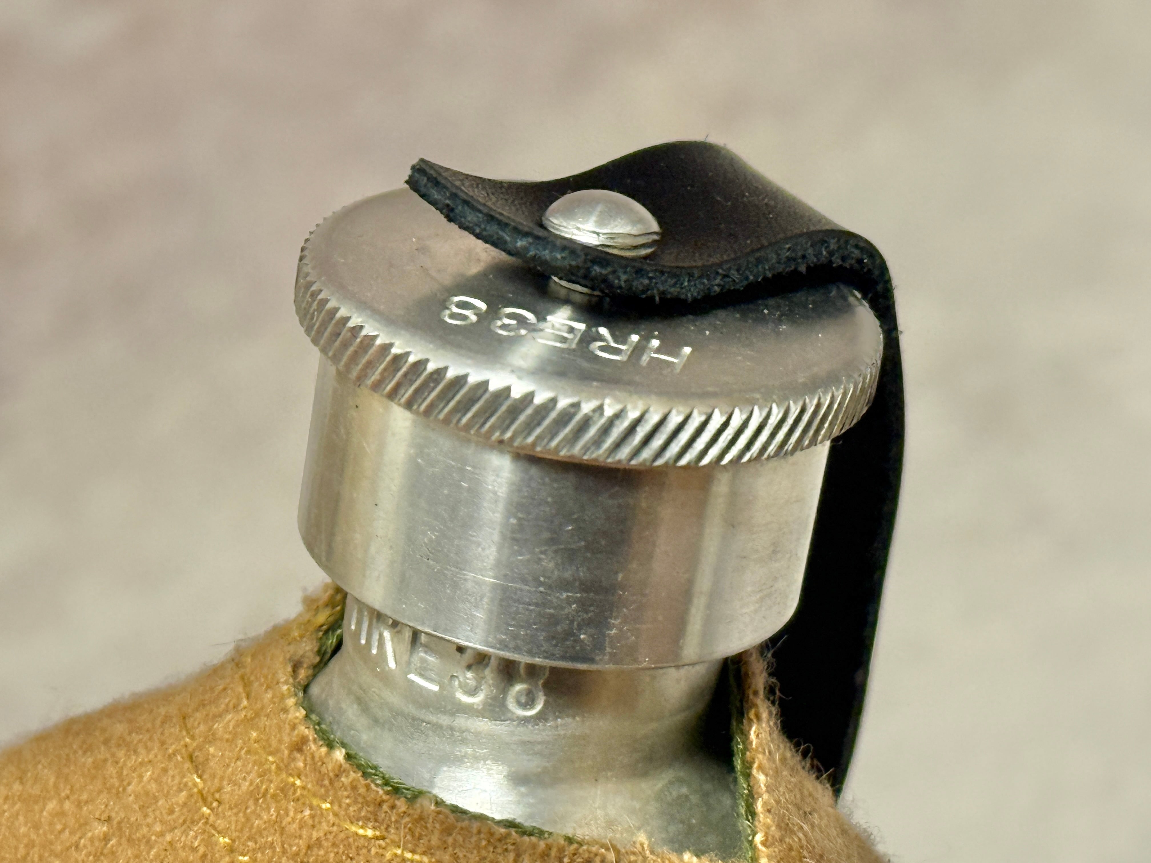USED】WWII ドイツ軍 M31水筒 ブラウンウールカバータイプA