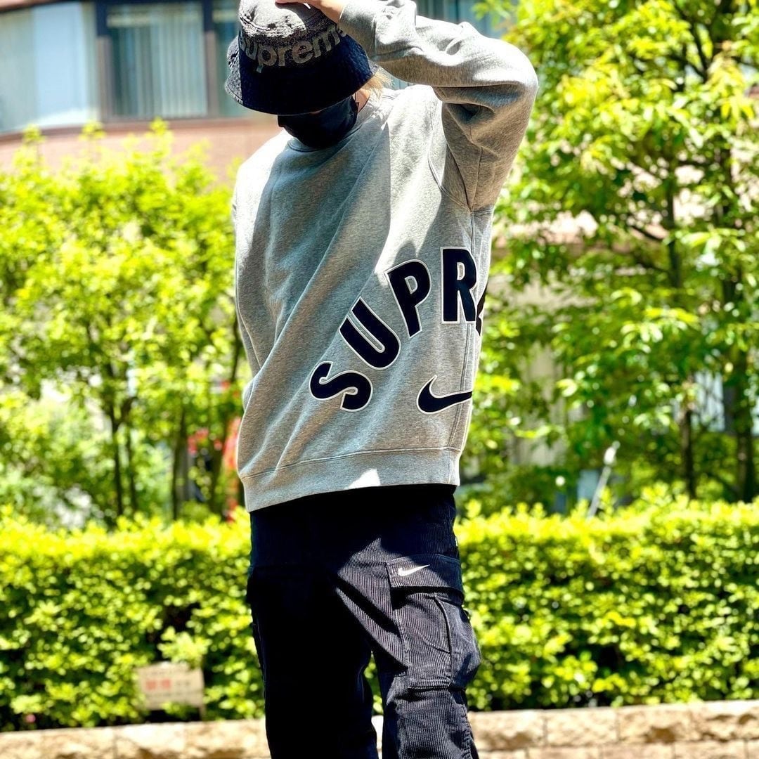 Supreme シュプリーム Nike Arc Crewneck ナイキ アーク クルーネック ...