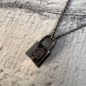【最終処分SALE】LOUIS VUITTON ルイヴィトン Q93559 パンダンティフ ロックイット 925   ネックレス シルバー A-12003