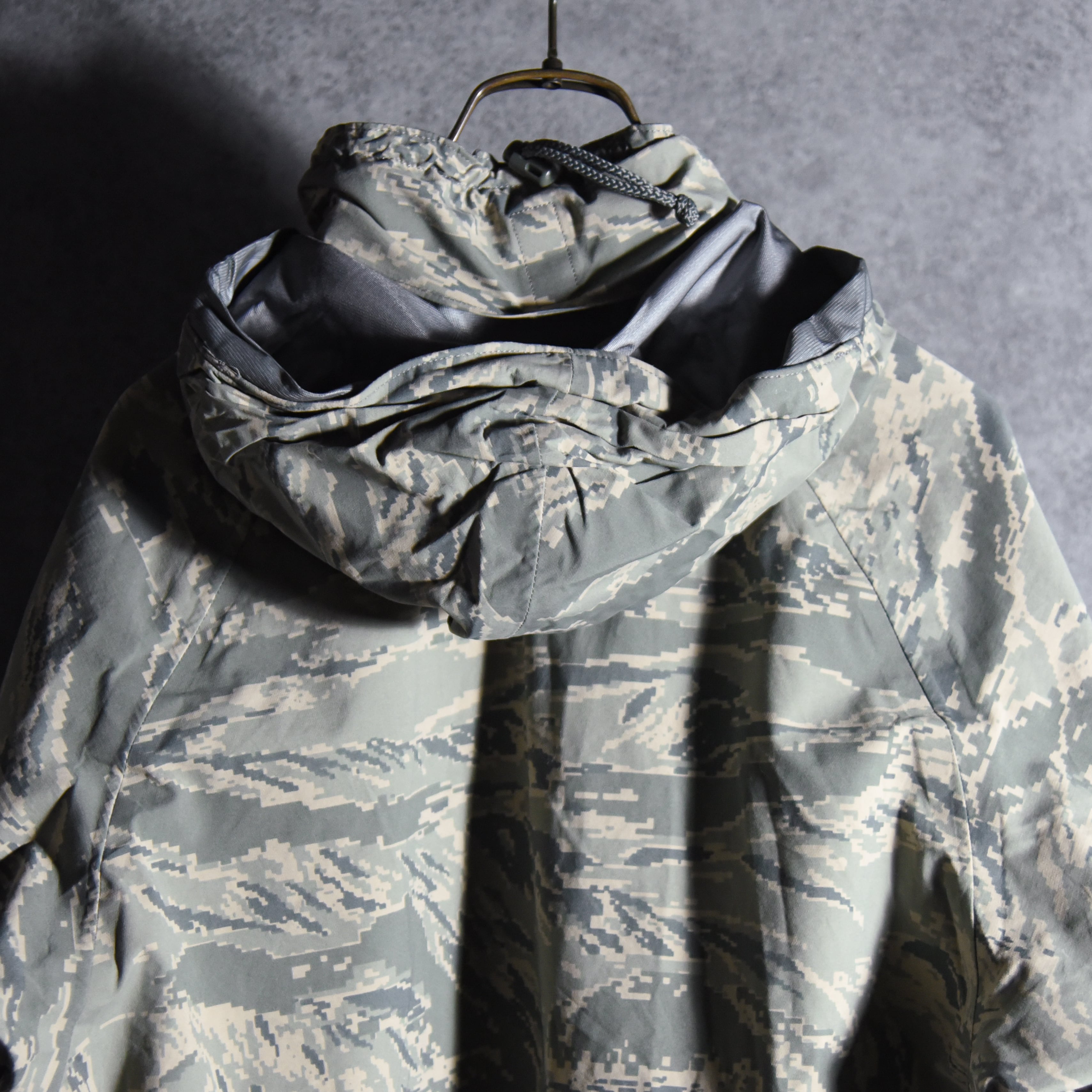 ※実物 ABU APECS / ゴア テックス・パーカ / サイズ L U.S.AIR FORCE APECS ABU GORE-TEX PARKA 