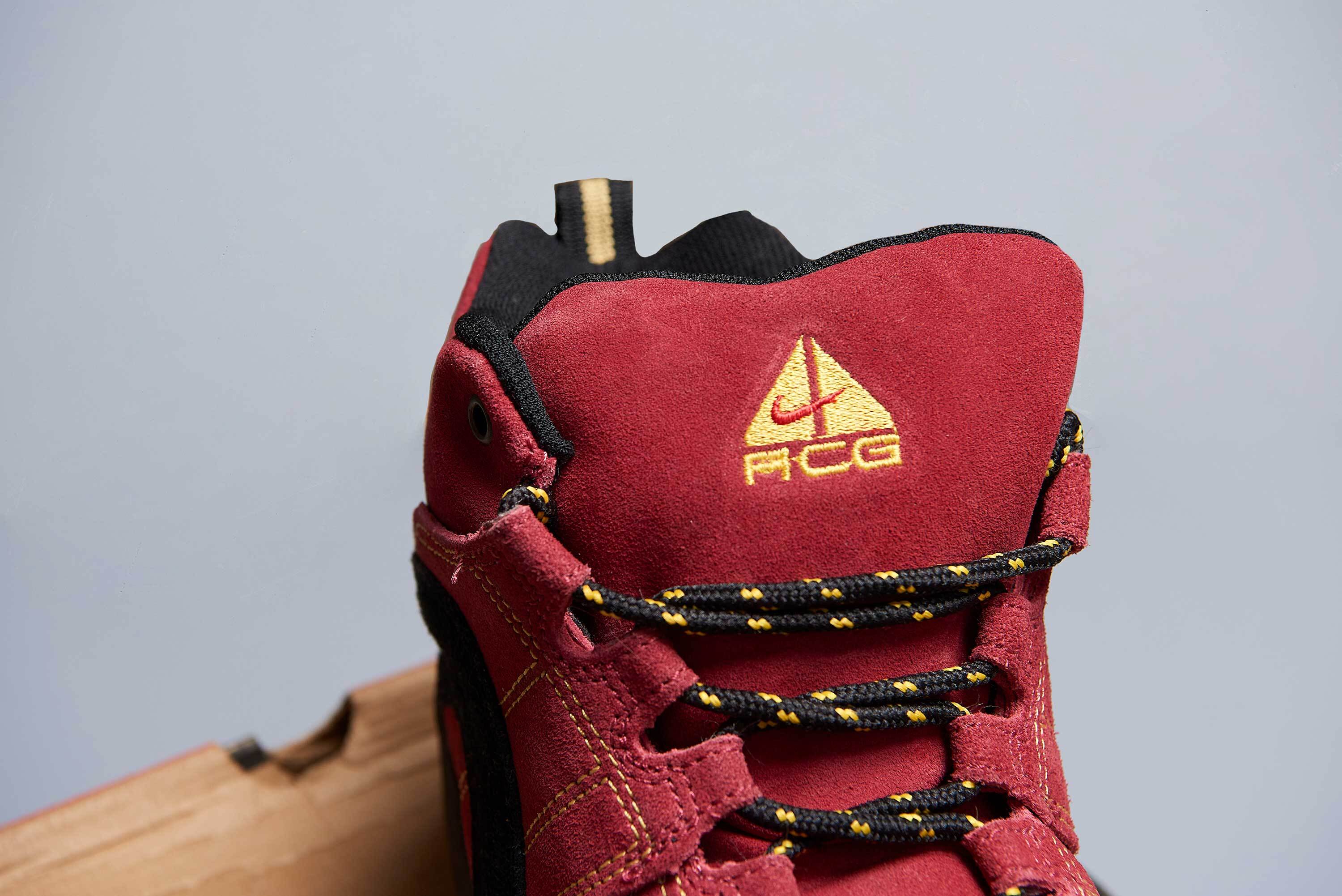 NIKE AIR LAVA DOME 2002 | PLAYGROUND | スニーカーショップ