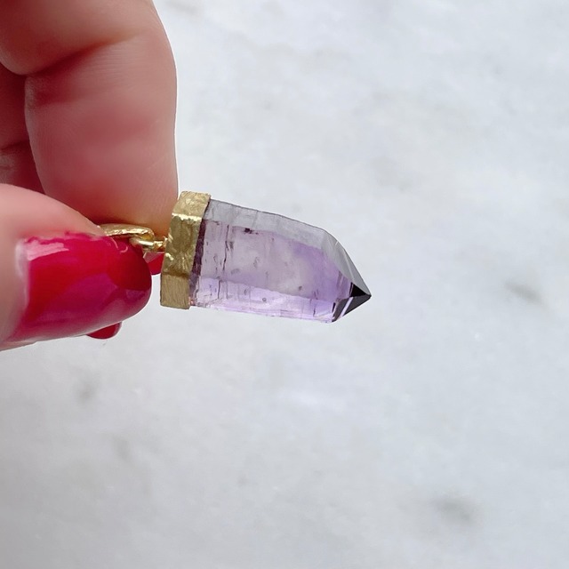 【モンサンミッシェルでアチューメント】【超美石】世界一美しいアメジスト産地＜ベラクルス産＞　アメジストポイント　ペンダントトップ　7032