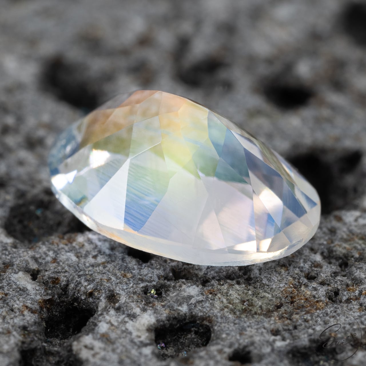 天然【非加熱】レインボームーンストーン 1.10ct | SUI GEMSTONE