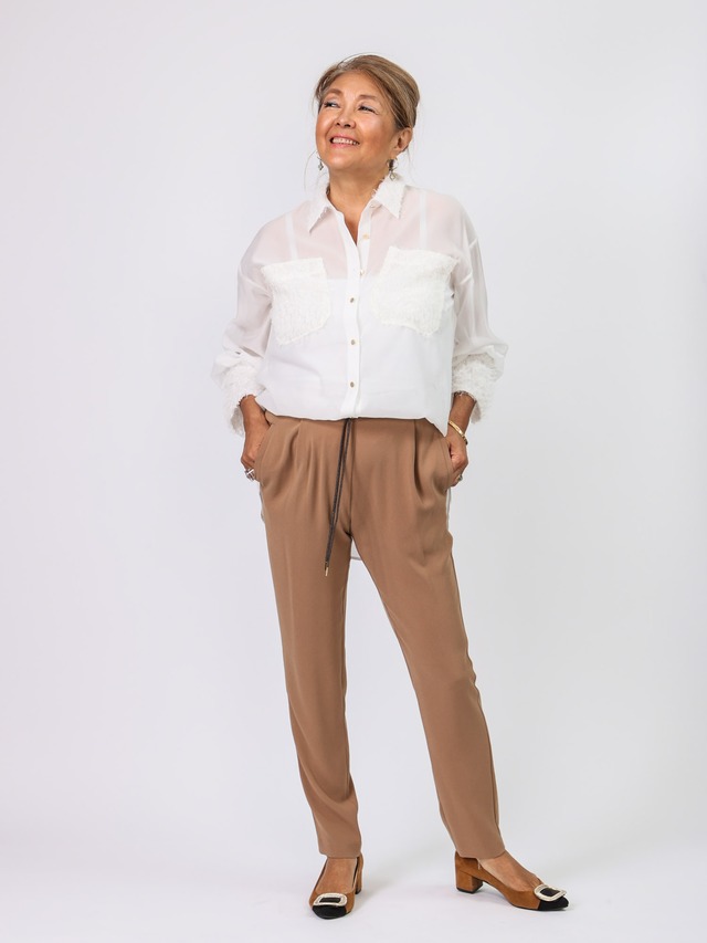 定番テーパードパンツ(BEATRICE）