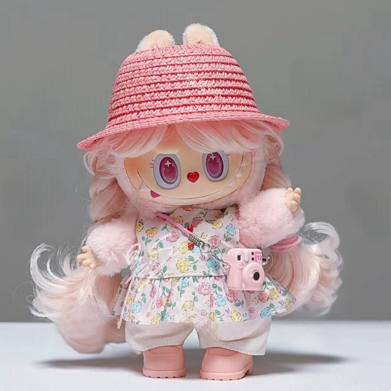 ラボット LOVOT 服 ホワイトフラワー ピンク襟付きワンピース＆帽子セット Labubu 1-3世代用 カジュアル 夏 花柄ワンピース+パンツ+帽子+チャーム
