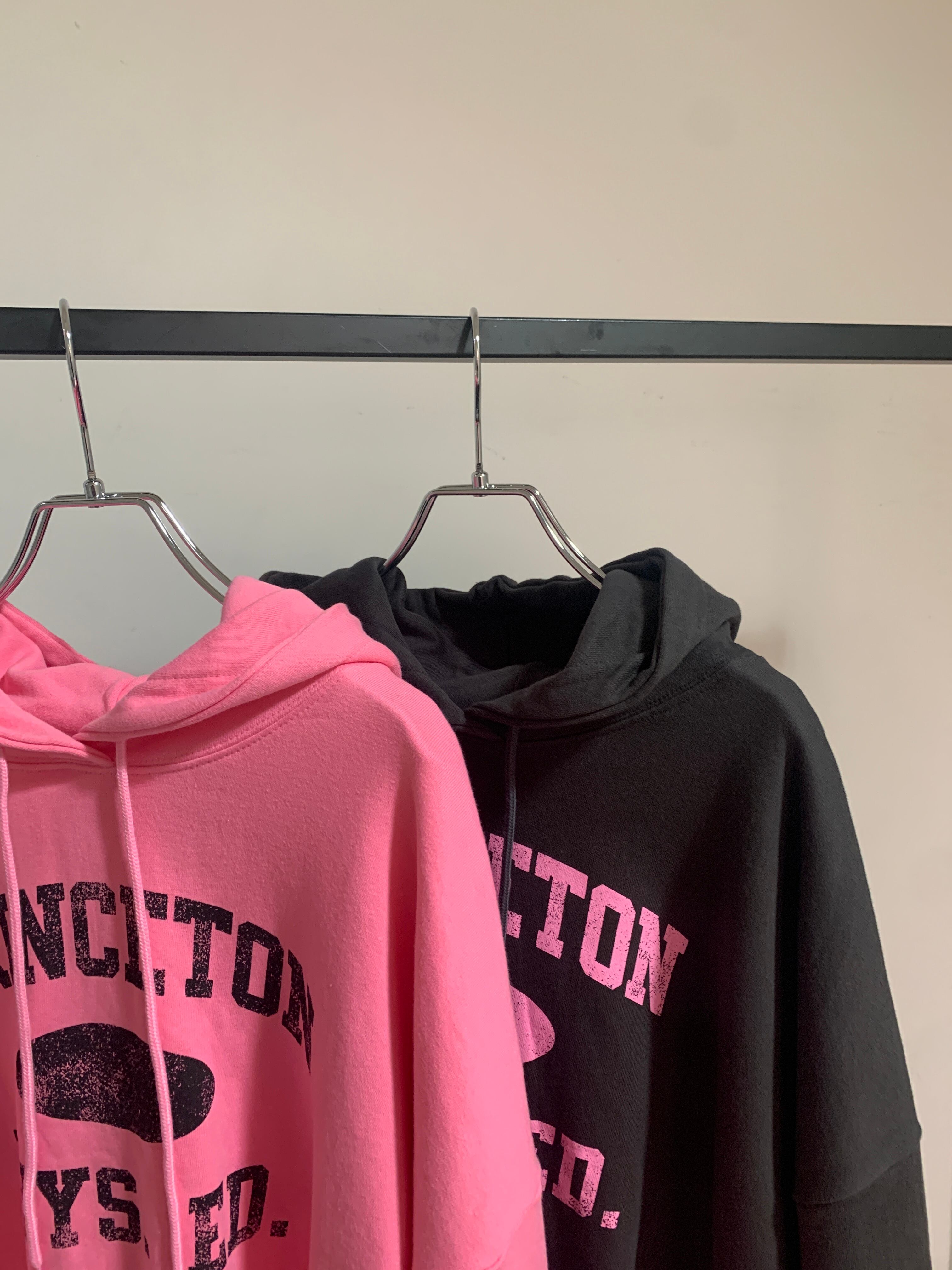 color logo short hoodie