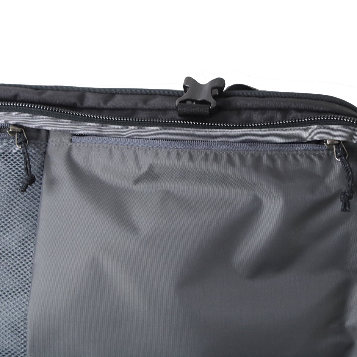 【旅行に最適】パタゴニア　MLC グレー　USED Amazon | [パタゴニア] Transport MLC 45L 48109 FGE