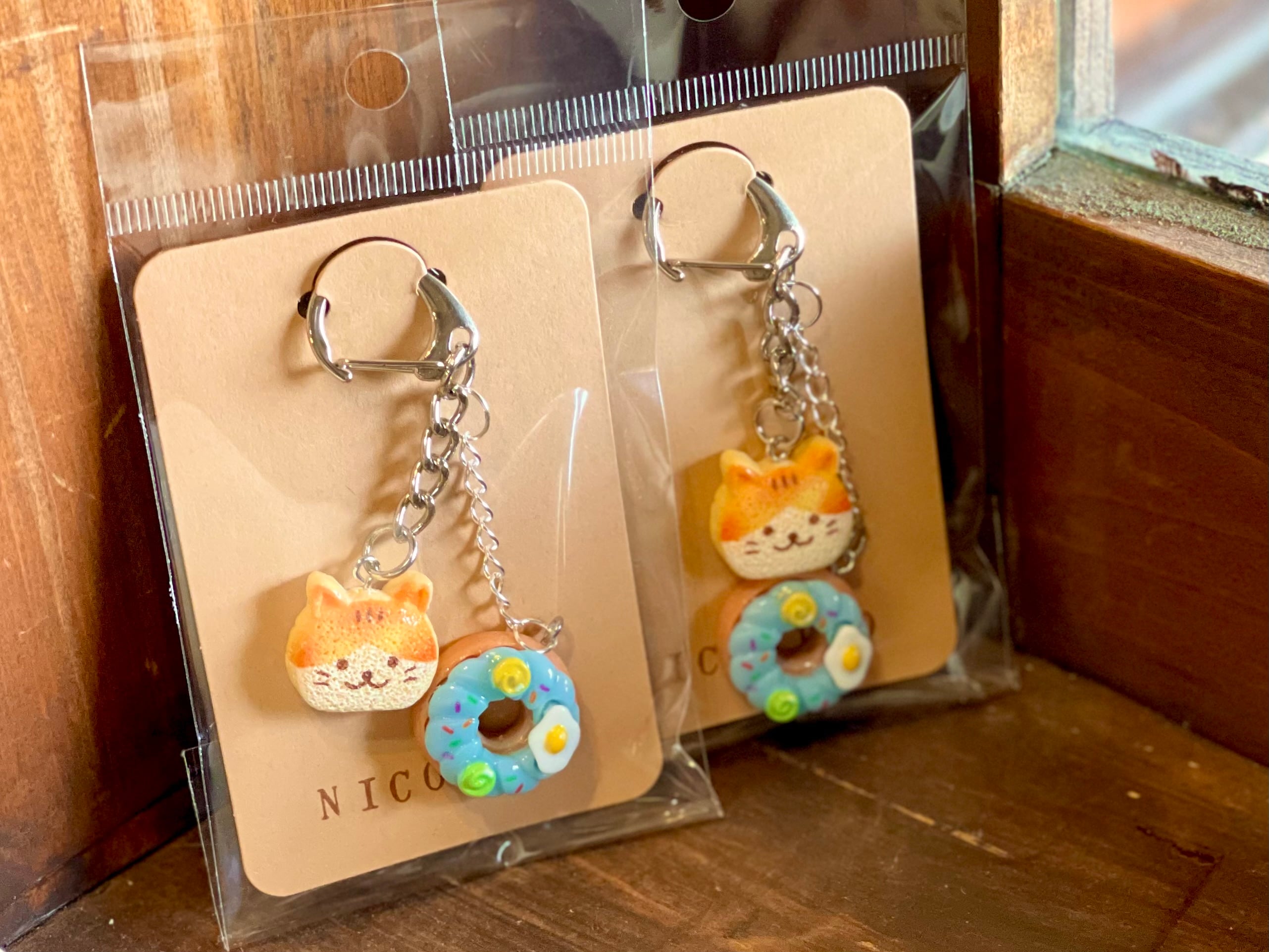 ねこパンケーキ＋水色ドーナツ キーホルダー | ちゃんてぃっく