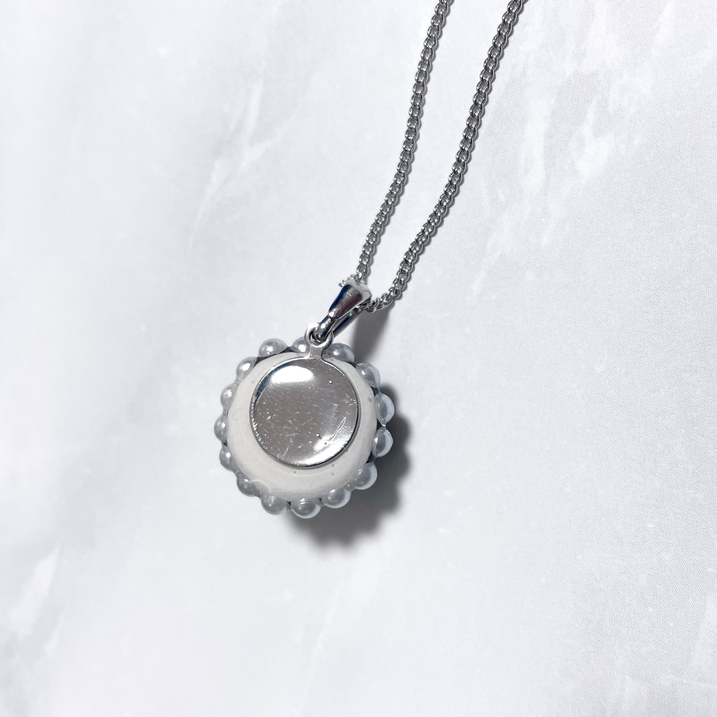 陶器のネックレス --濃藍色--