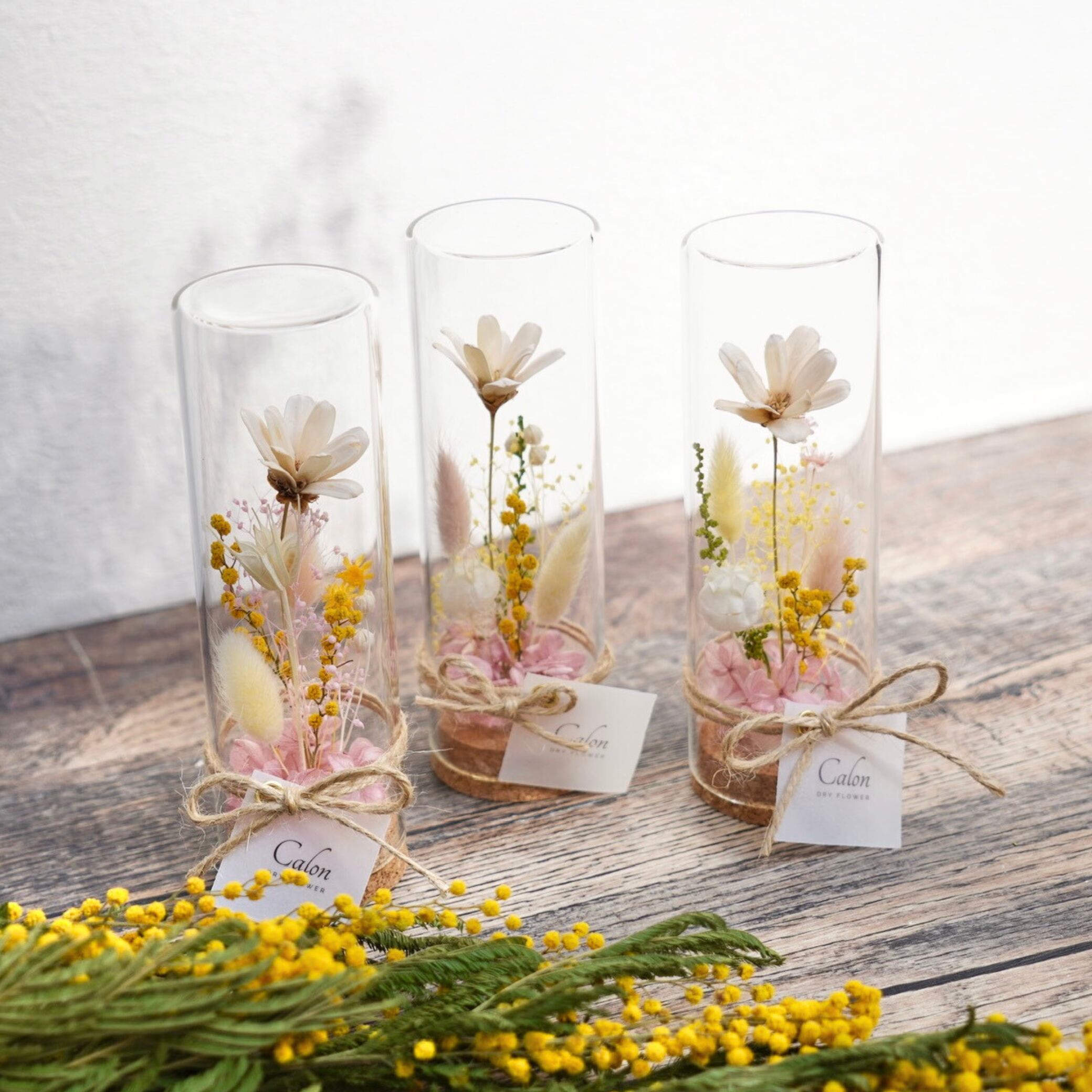 魔女の棲む森 ～空に咲いた窓～ ドライフラワー リース フレーム 窓枠 魔女の棲む森 ～空についた窓～ ドライフラワー リース フレーム