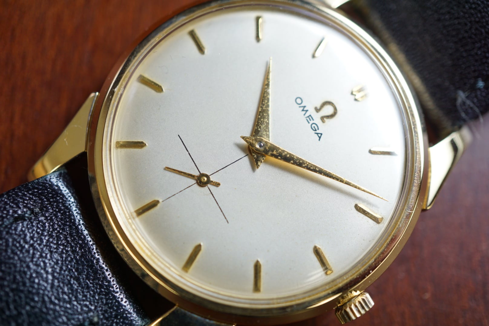オメガ スモールセコンド 18金無垢 純正ベルト 1955~58年製 3365