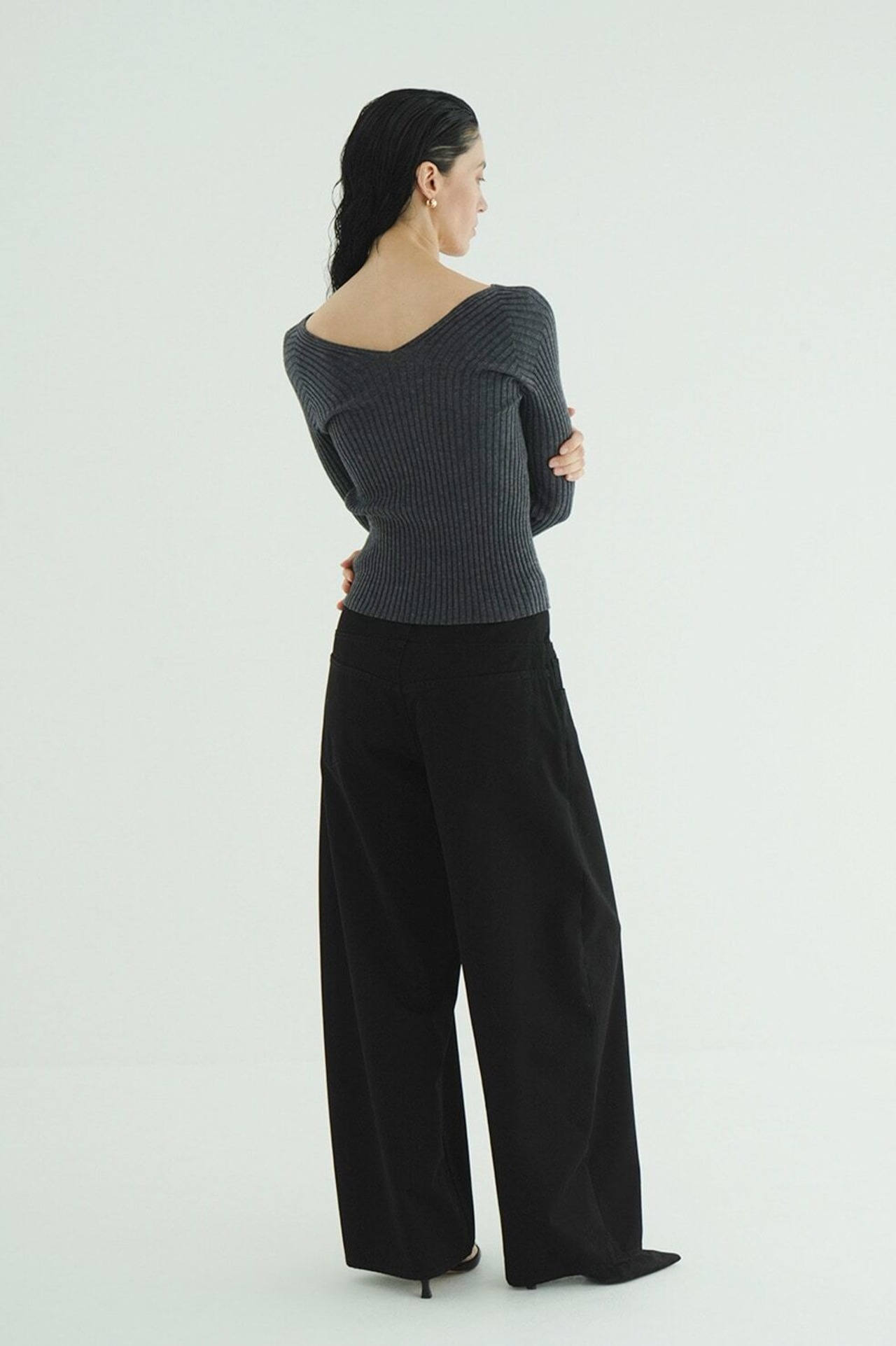 CLANE LOW WAIST BARREL PANTS 2色展開