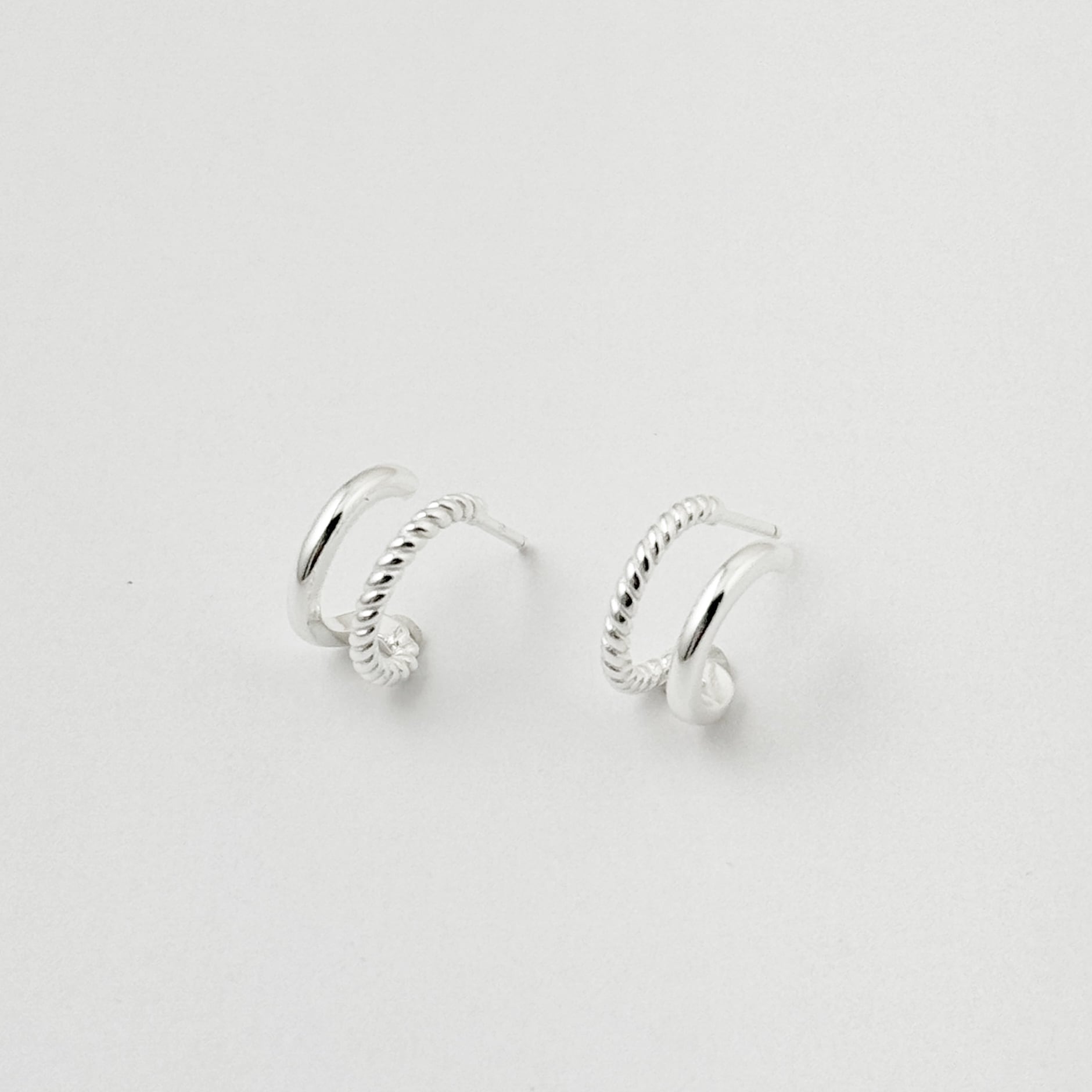 ダブル ライン ハーフ ロープ フープ スタッドピアス