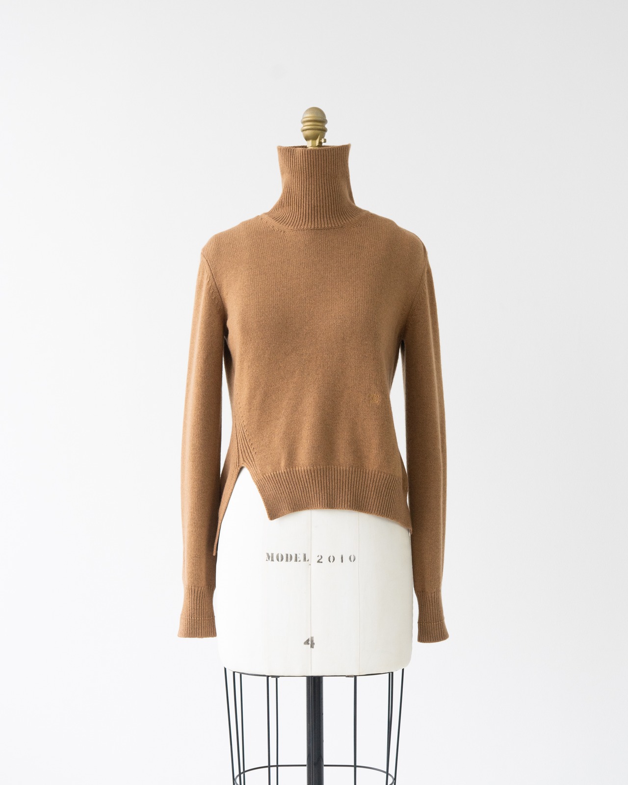 〈CÉLINE by phoebe philo〉100％ Cashmere Higjh neck sweater