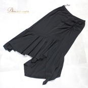 社交ダンス 衣装 スタンダード ラテン スカート レッスンウェア 練習着 オールシーズン チャコット Chacott 黒 無地 シンプル 上品 可愛い モノトーン ブラック系 伸縮性 日本製 エレガント フレア ステージ用 ダンスウェア 動きやすい トレーニング コスチューム 制作生地 脚長効果 着こなし 衣装選び