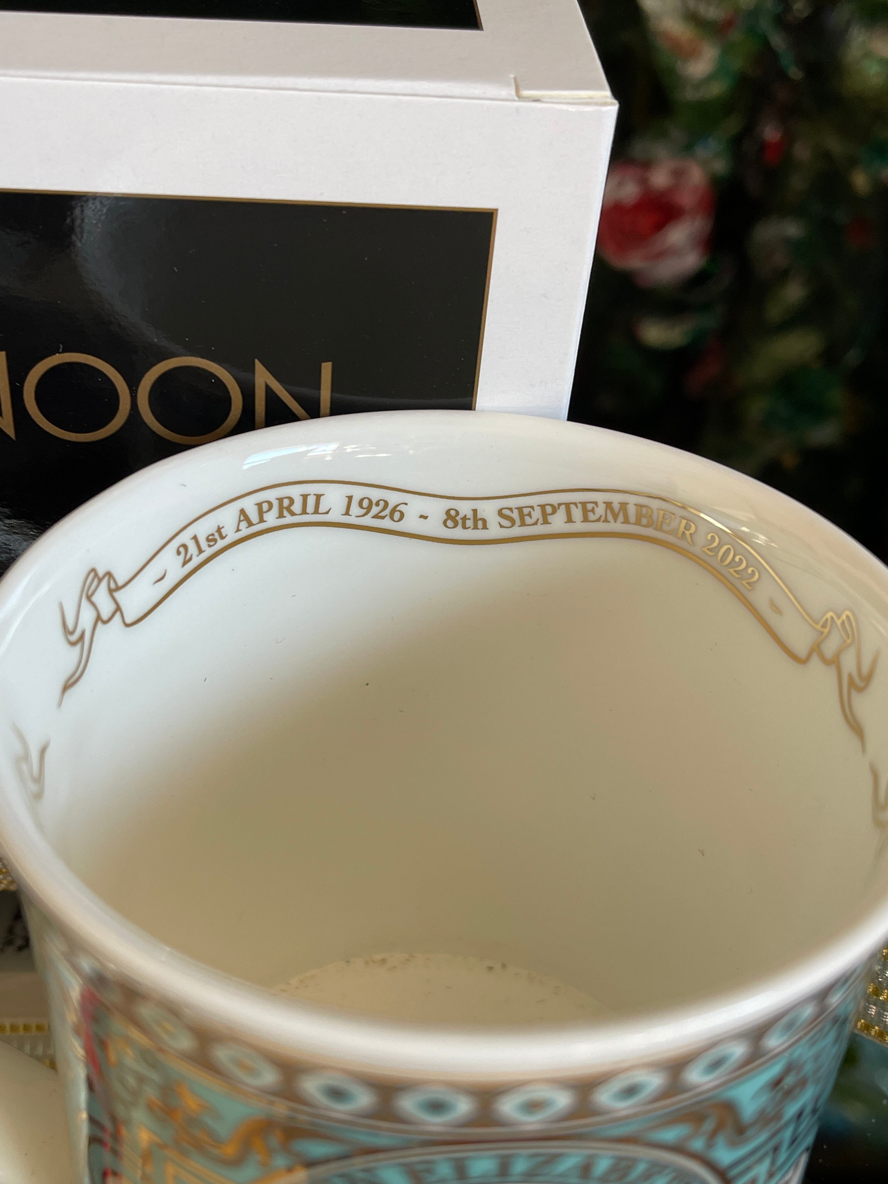 『DUNOON』女王シルエット柄 プラチナムジュビリー Queen Elizabeth II - The Platinum Jubilee |  Merry Unbirthday powered by BASE