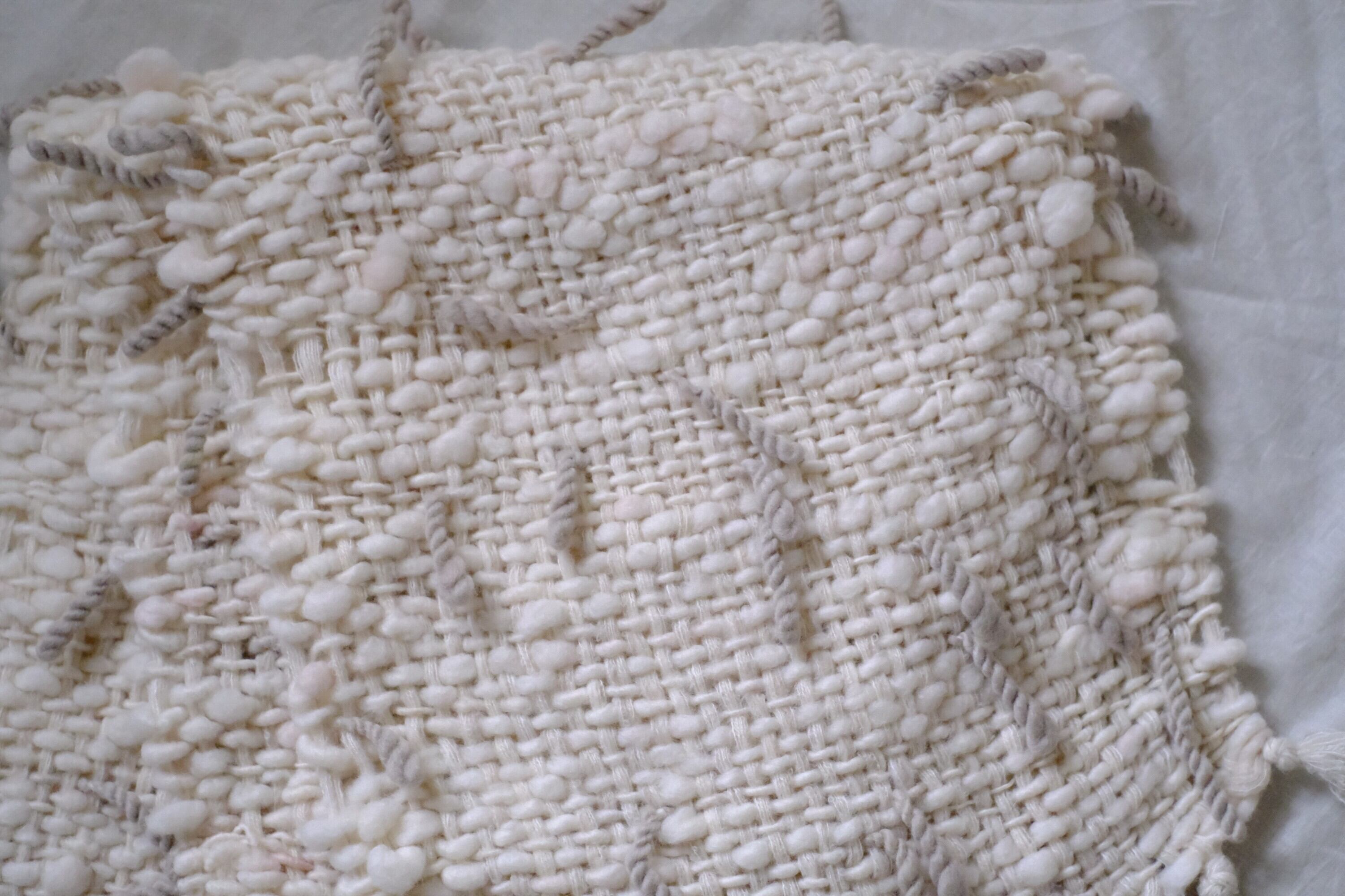 手紡ぎ糸のマフラー　o-0537