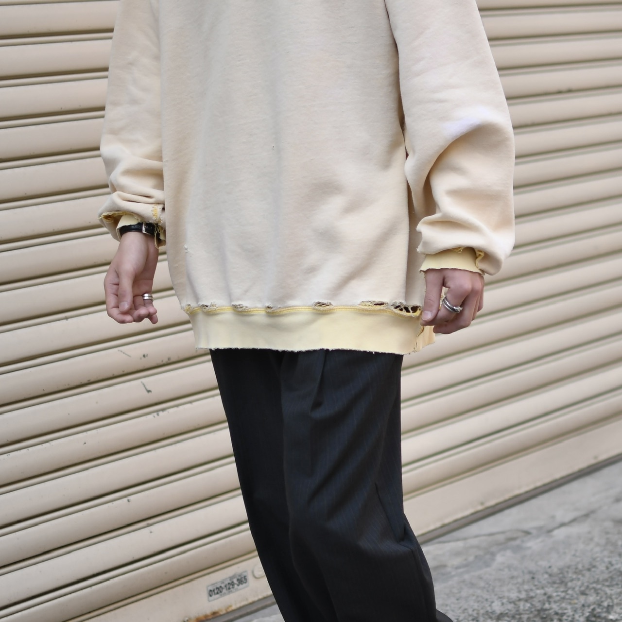 IZOD fade boro sweat yellow