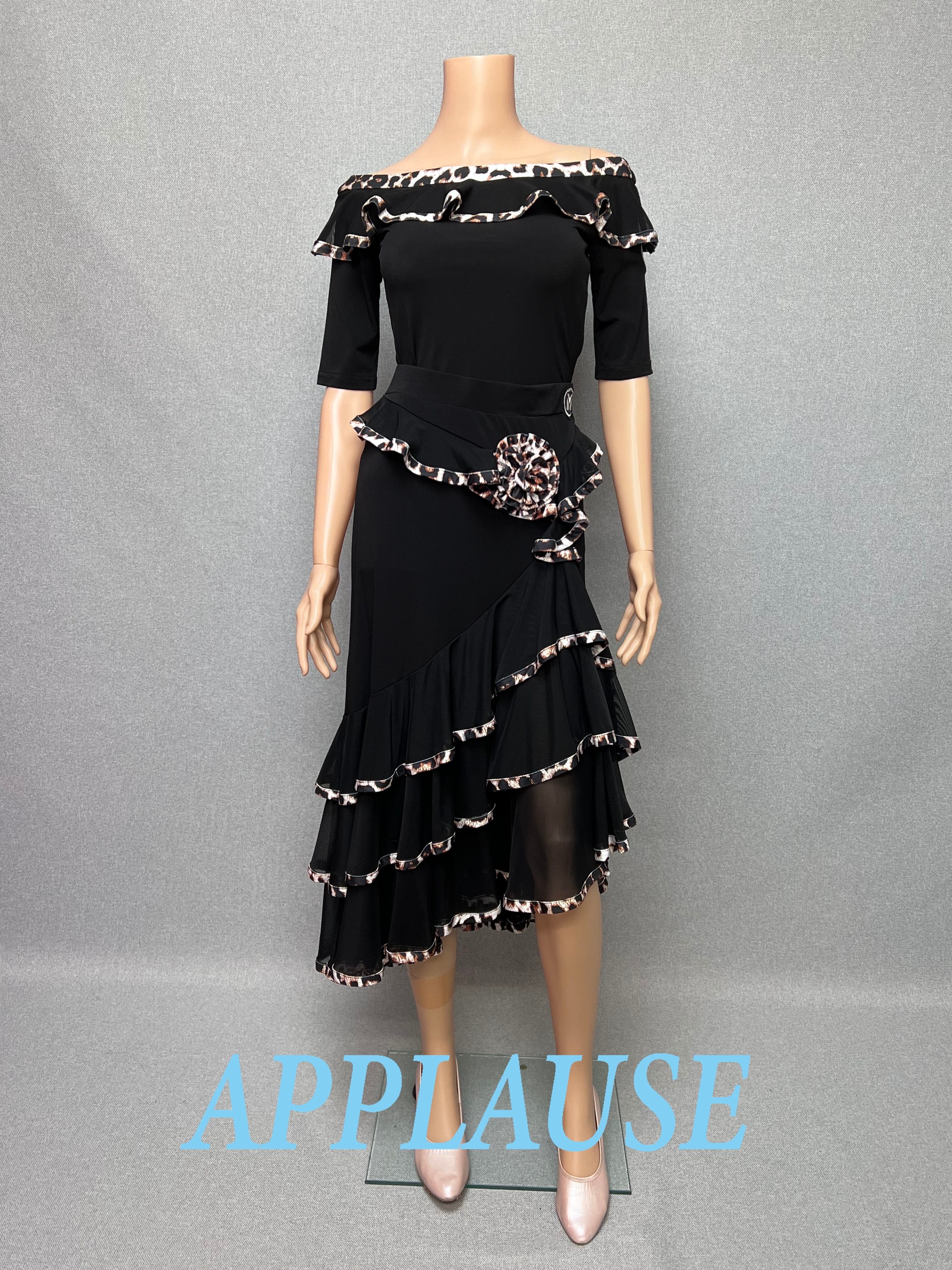 【新着】社交ダンス ドレス　ラテンドレス　　レオパード柄フリルスカート　M〜L   ST-26-6　  デモ・競技用ドレス　発表会衣装　パーティドレス　ワンピース　舞台衣装