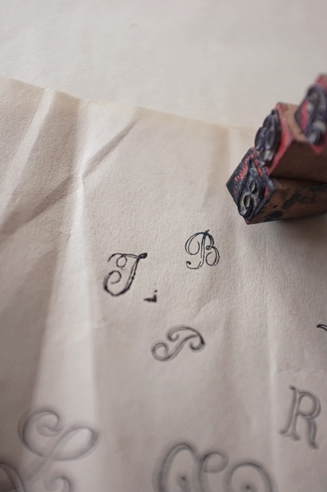 フランス 3set 曲芸的文字とモノグラムと刺繍用スタンプ アンティーク