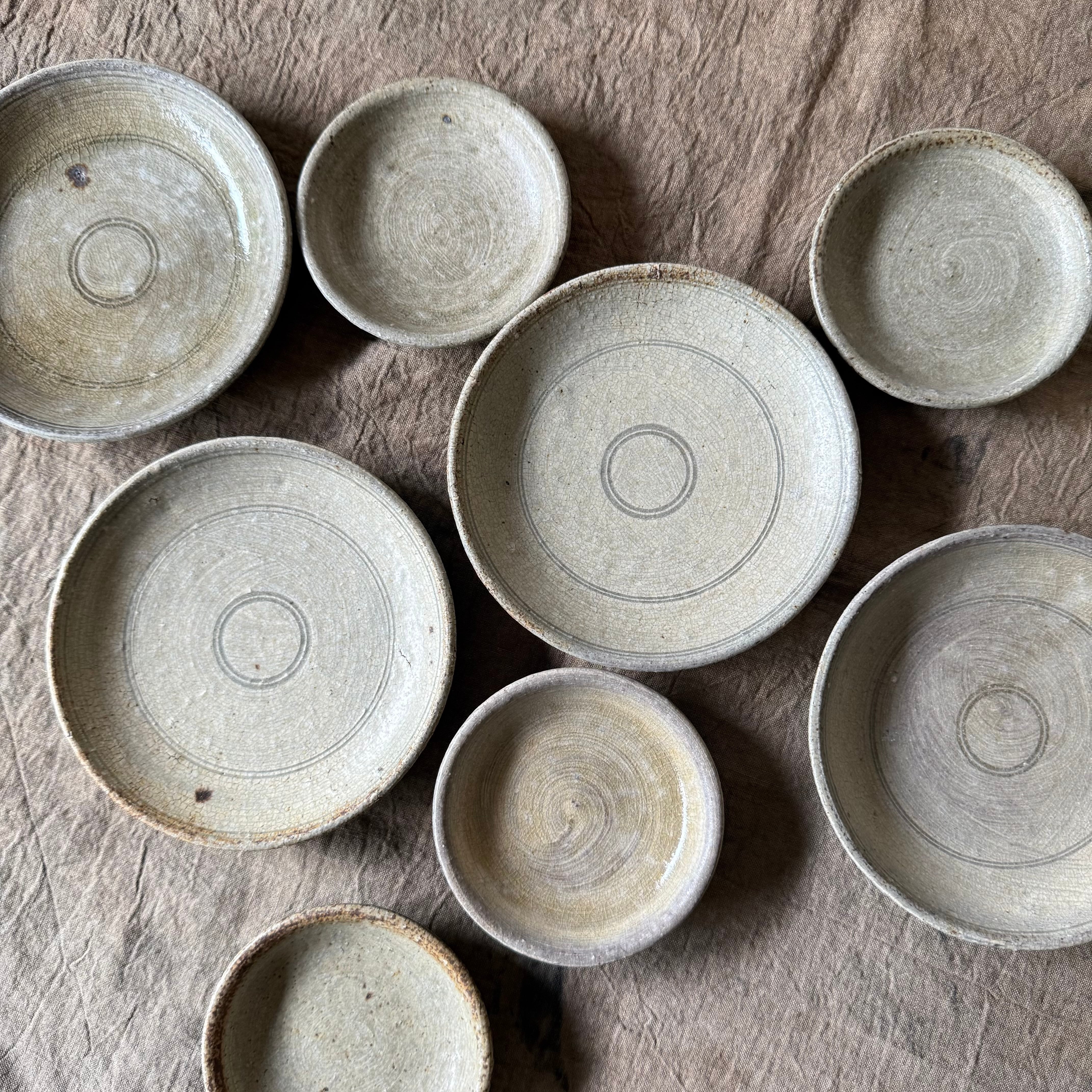 叶谷真一郎 5寸線文皿 刷毛目 | gallery 一白