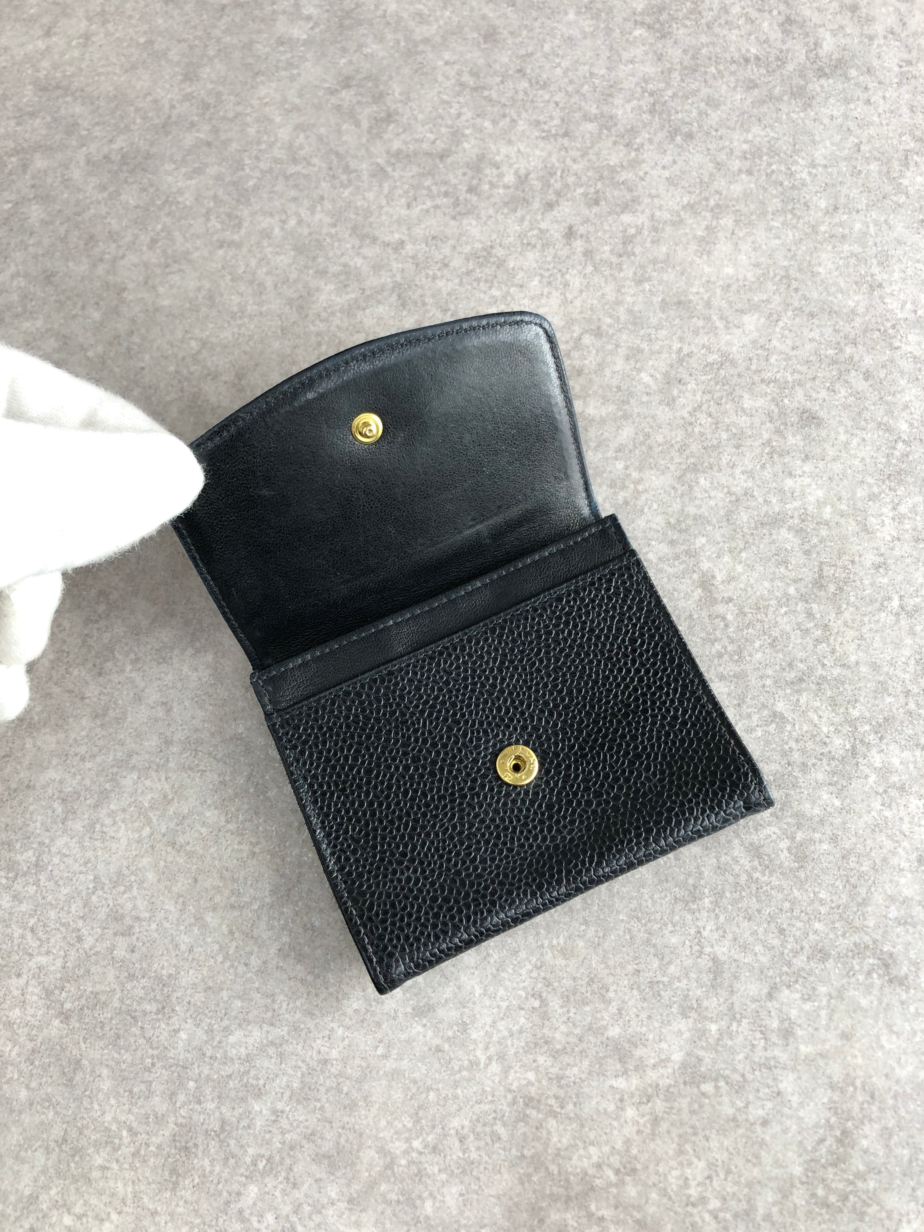 CHANEL 丸型ケース　ヴィンテージ　財布 CHANEL 丸型ケース ヴィンテージ 財布 CHANEL 丸型ケース ヴィンテージ