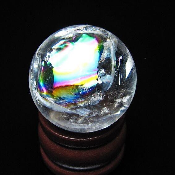 アイリスクォーツ 水晶玉 虹入り 26mm 水晶 丸玉 スフィア 置物 原石 一点物 141-8669