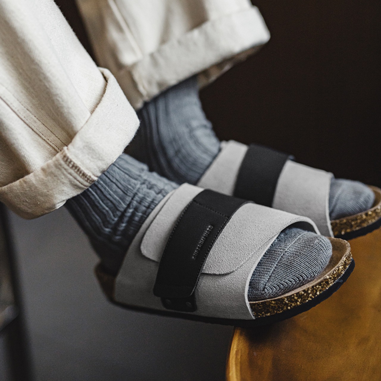 Two-Tone Leather Cross Strap Sandals / ツートーン レザー クロスストラップ サンダル